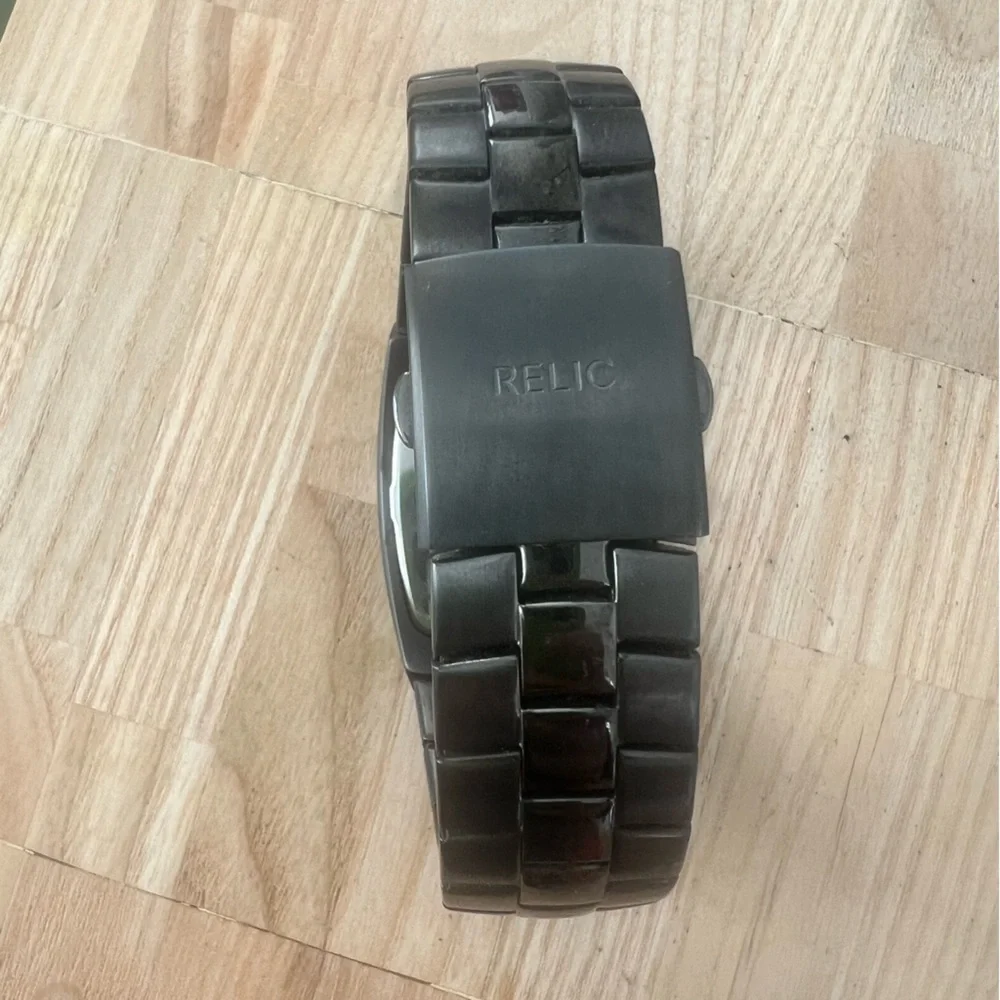 Relic mens rectangular black watch NEW BATTERY